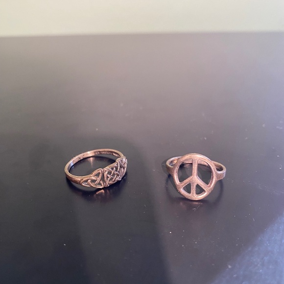 Silver rings - Picture 1 of 2